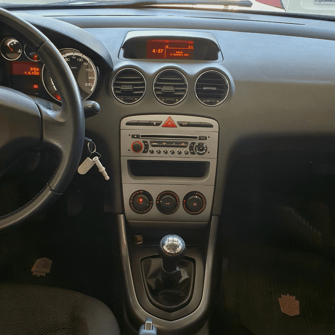 Imágen del vehículo Peugeot 408 Allure HDI 1.6
